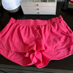 Lululemon hotty hot low rise shorts